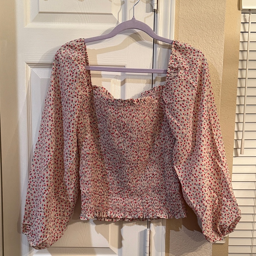 Chic Floral Smocked Blouse in Pink